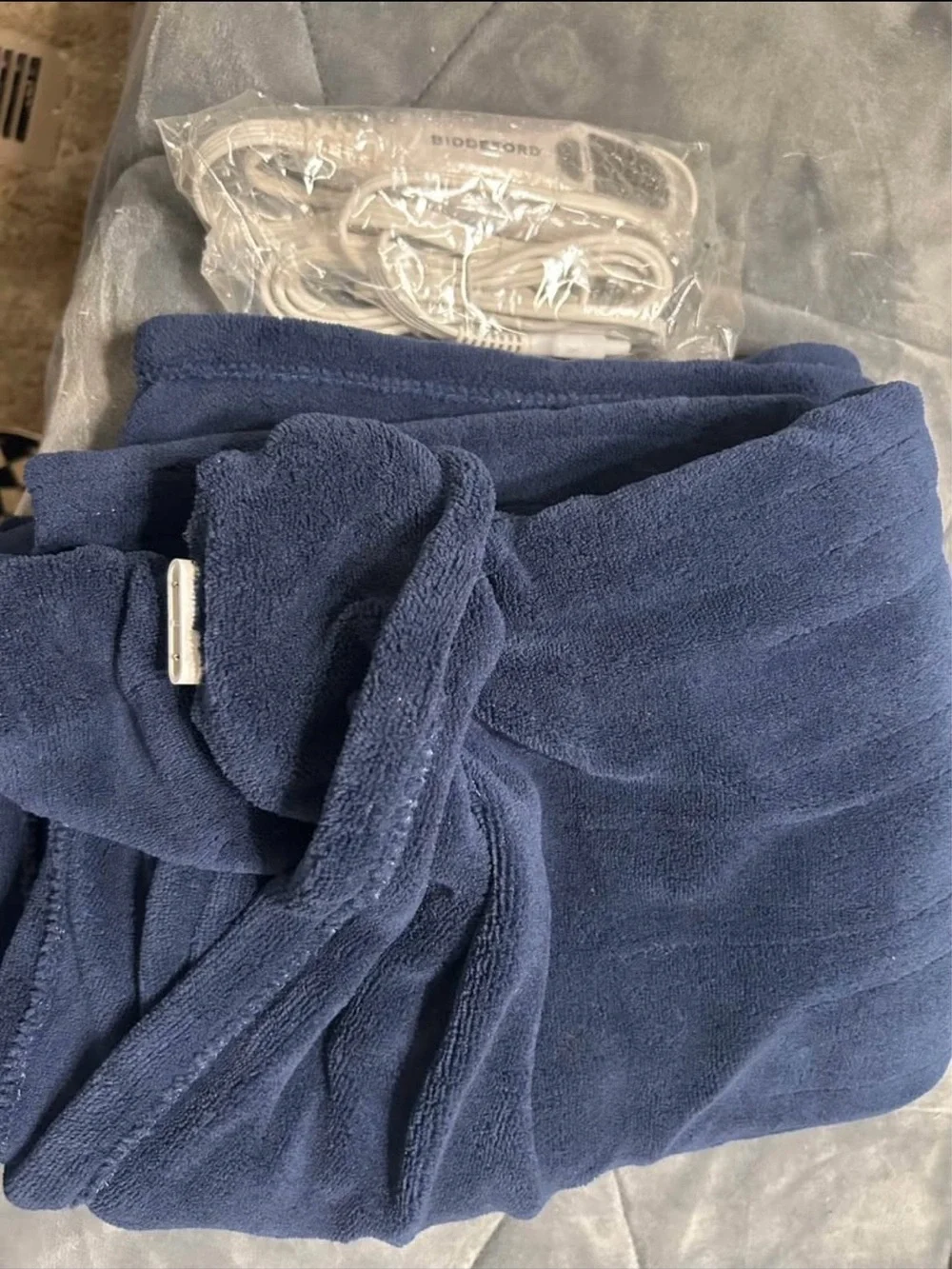 Plush Navy Electric Throw Blanket with Controller - Unbranded